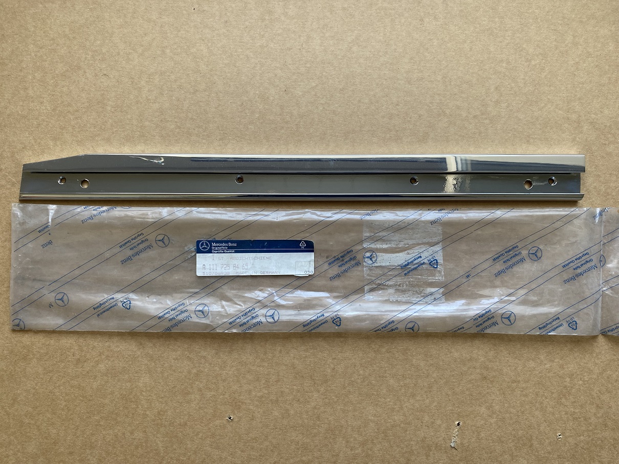 ABDICHTUNGSSCHEINE RECHTS AN VERDECKRAHMEN "NOS" W111 W112 CABRIO