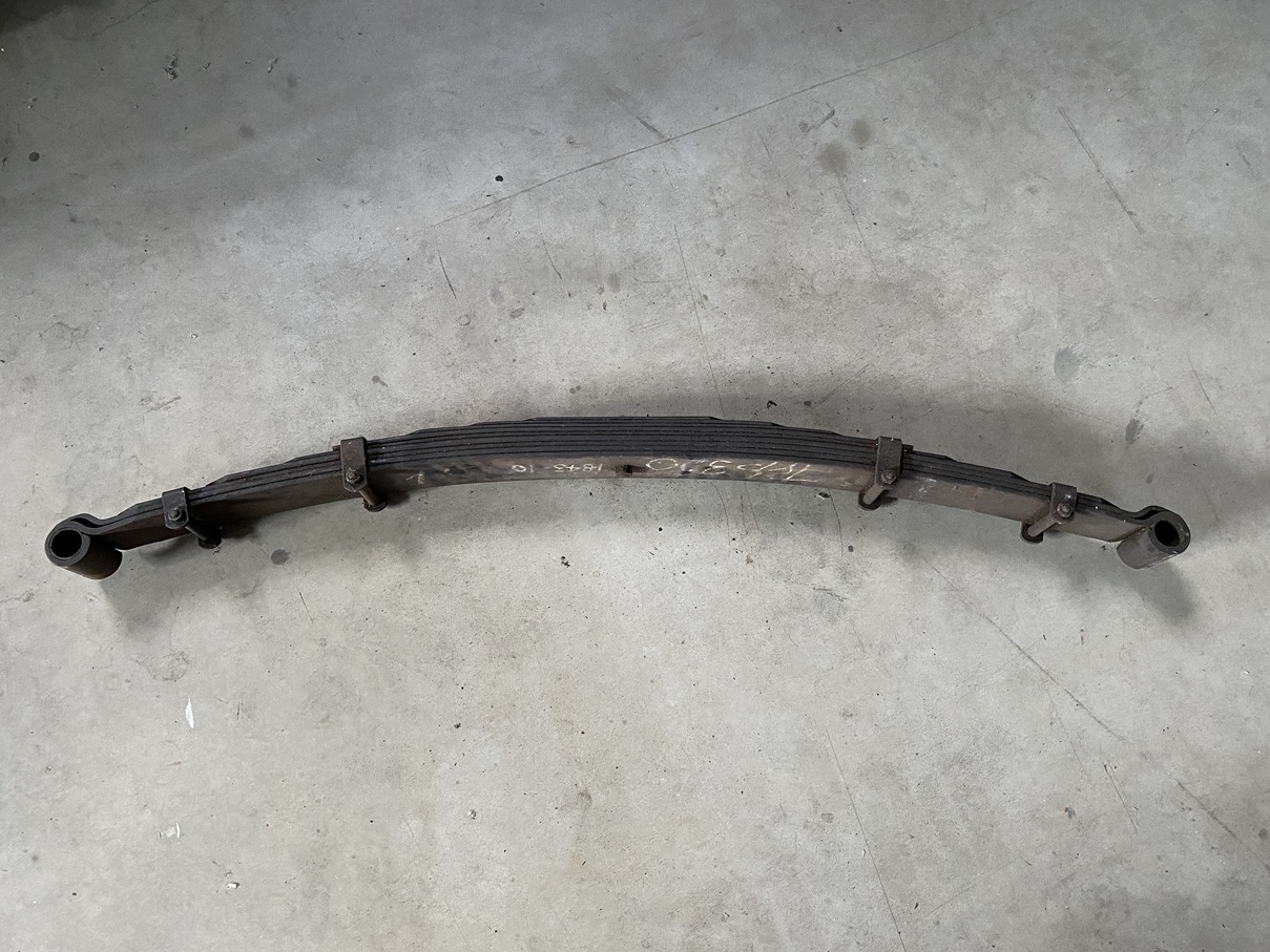 BLATTFEDER "GEBRAUCHT" FÜR VORDERACHSE MERCEDES 320 W143