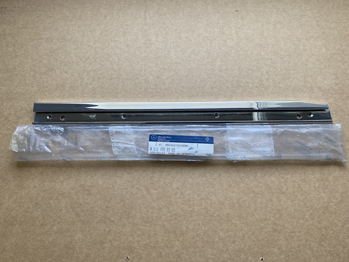 ABDICHTUNGSSCHIENE LINKS AN VERDECKRAHMEN "NOS" W111 W112 CABRIO