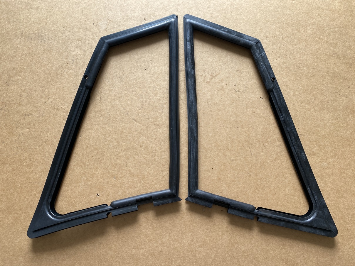 SATZ DREHFENSTER ABDICHTRAHMEN (L & R 101897250224) 300d W189