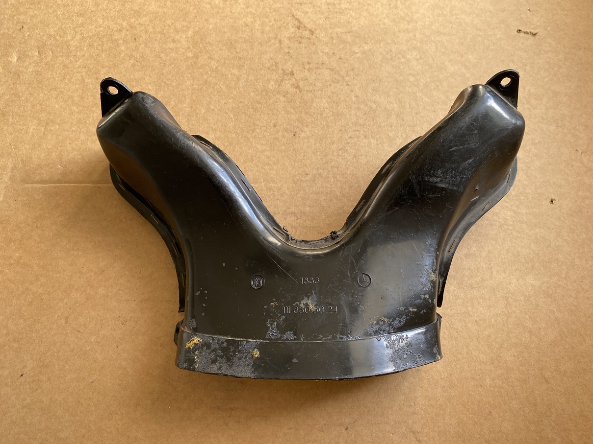 ANSCHLUSSKANAL FÜR FONDRAUMBEHEIZUNG W111 W112 COUPE CABRIO