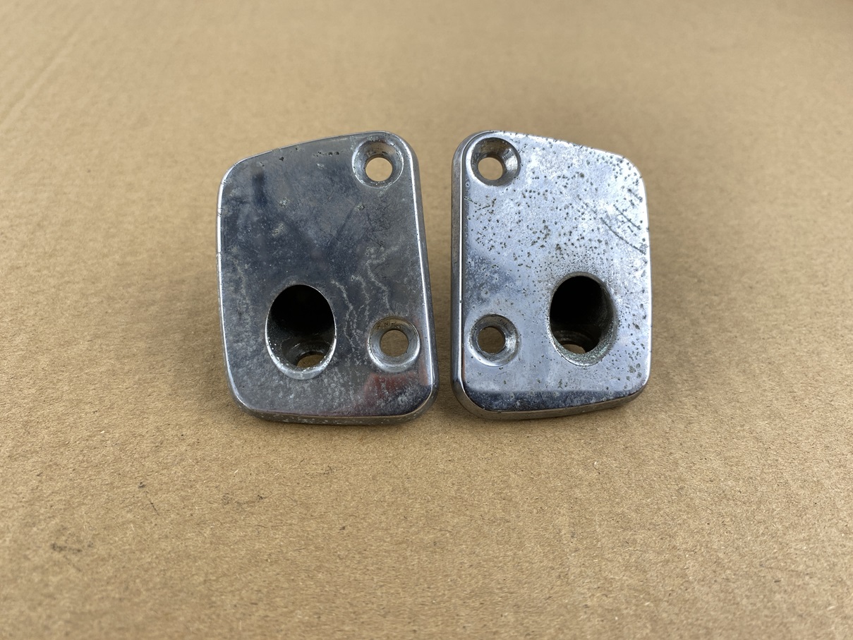 1 PAAR HALTER FÜR KOPFSTÜTZE UNTEN LINKS & RECHTS 1109750214 W120 W110 W111 u.a.